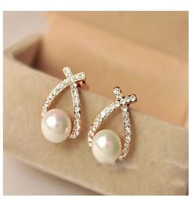 Wholesale Fashion Gold Crystal Stud Earrings Brincos Perle Pendientes Bou Pearl Earrings For Woman