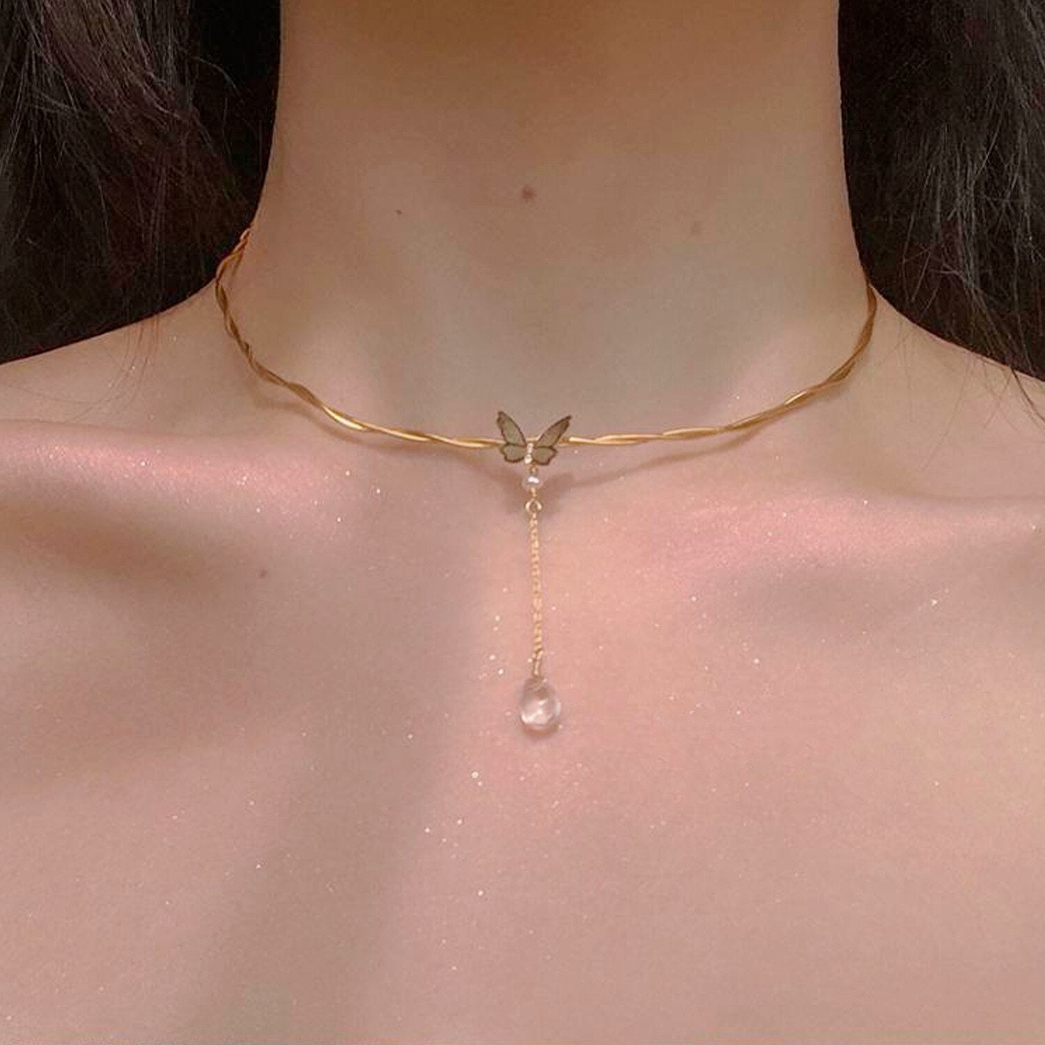 Women Chokers Necklace Trendy O-chain Metal Geometric Party Necklace Butterfly Bead Pendant Necklace Female Jewelry Accessories