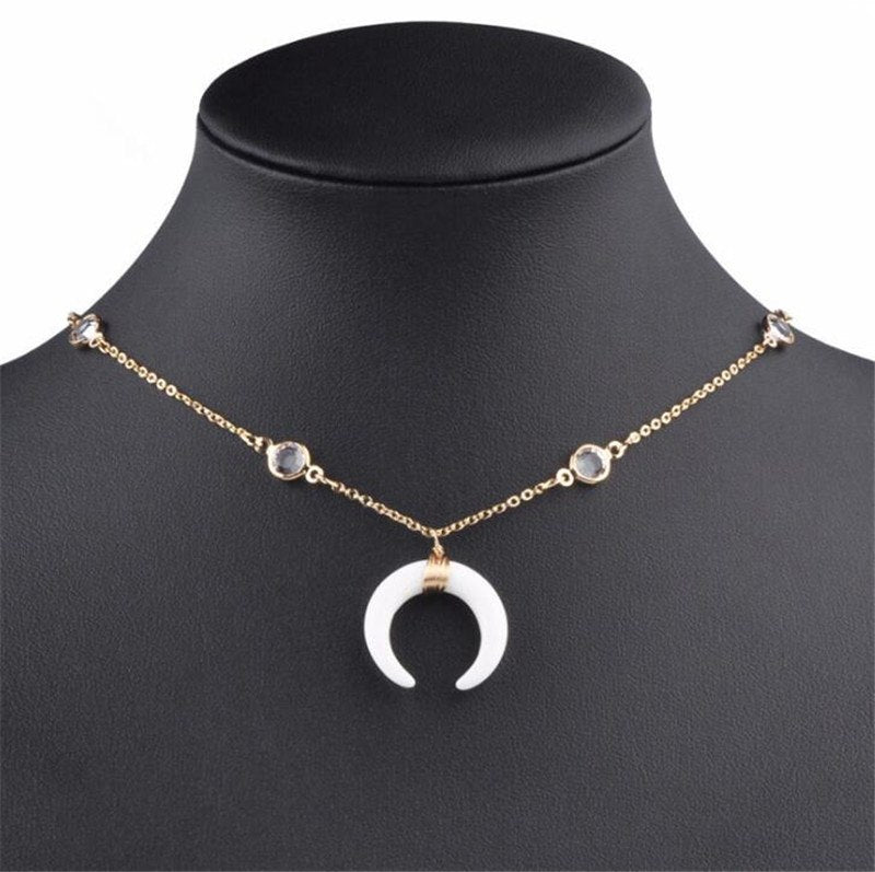 Women Necklace Tiny gold moon Crescent horn Statement Necklaces Pendants Vintage Jewelry Long Necklace silver pendant Necklace