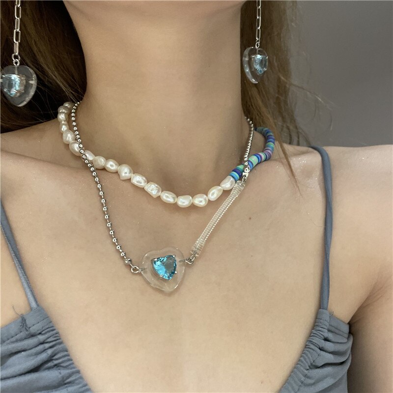 Women's Bohemia Style Acrylic Neck Chain Splicing Pearls Chokers Exquisite Heart Pendant Necklace Jewelry Inlaid with Zirconia