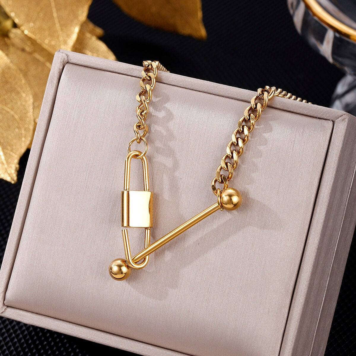 XINYIXIN 316L Stainless Steel Paper Clip Pin Pendant Necklace For Women Simple Charms Clavicle Chain Choker Jewelry acero inoxid