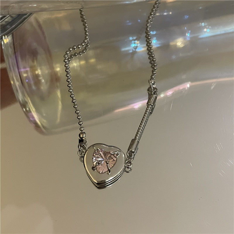 Y2K Crystal Ice Plum Pink Love Heart Pendant Necklace Zinc Alloy Vintage Punk Clavicle Chain Necklace for Women Jewelry Choker