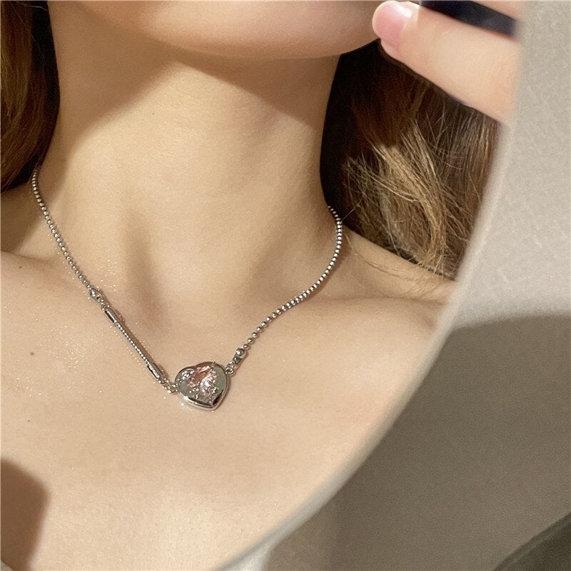 Y2K Crystal Ice Plum Pink Love Heart Pendant Necklace Zinc Alloy Vintage Punk Clavicle Chain Necklace for Women Jewelry Choker