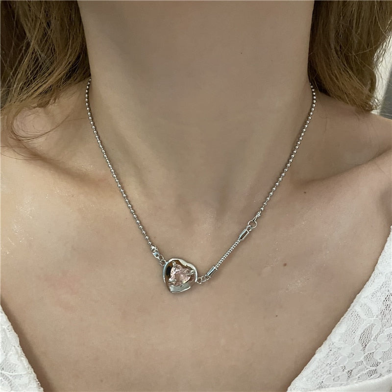 Y2K Crystal Ice Plum Pink Love Heart Pendant Necklace Zinc Alloy Vintage Punk Clavicle Chain Necklace for Women Jewelry Choker