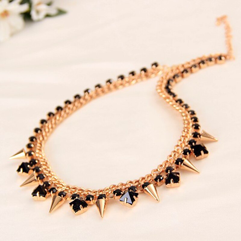 YFJEWE The Style Jewelry for women black rhinstone crystal Gold Color Necklace chain rivets Party Accessories #N029