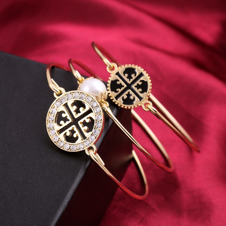 YJX Hot Sparkling GOLD LOGO Bangle 3pcs Set Charm and Pearl Triple layered Bracelet