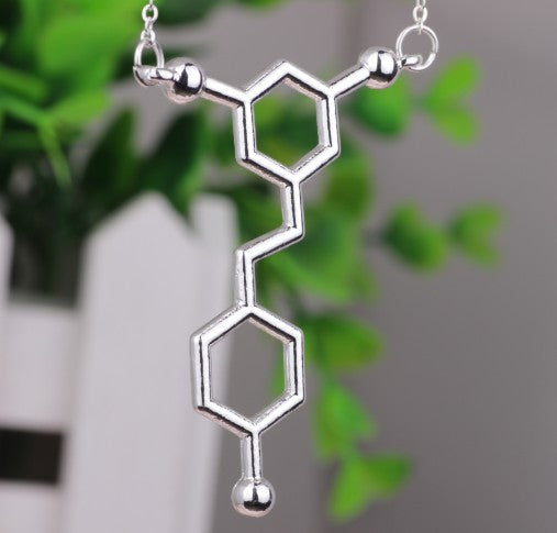 YPQ0511 Red Wine Resveratr Molecule Chemistry Necklace in Gold or Silver High Quality Jewelry
