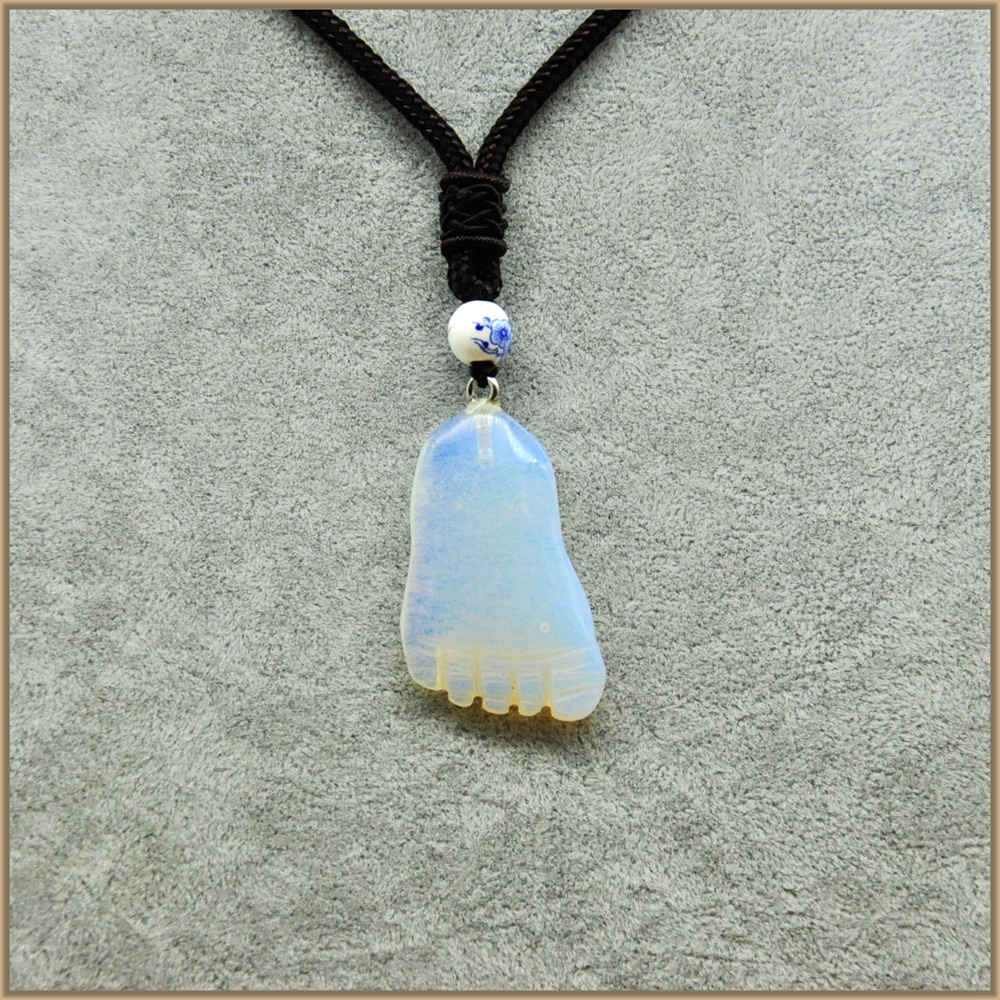 Natural Stone Necklace Small Foot Crystal Joya Rubi Pendant African Jewelry Gargantilla Jade Colgantes Mujer Moda Wild