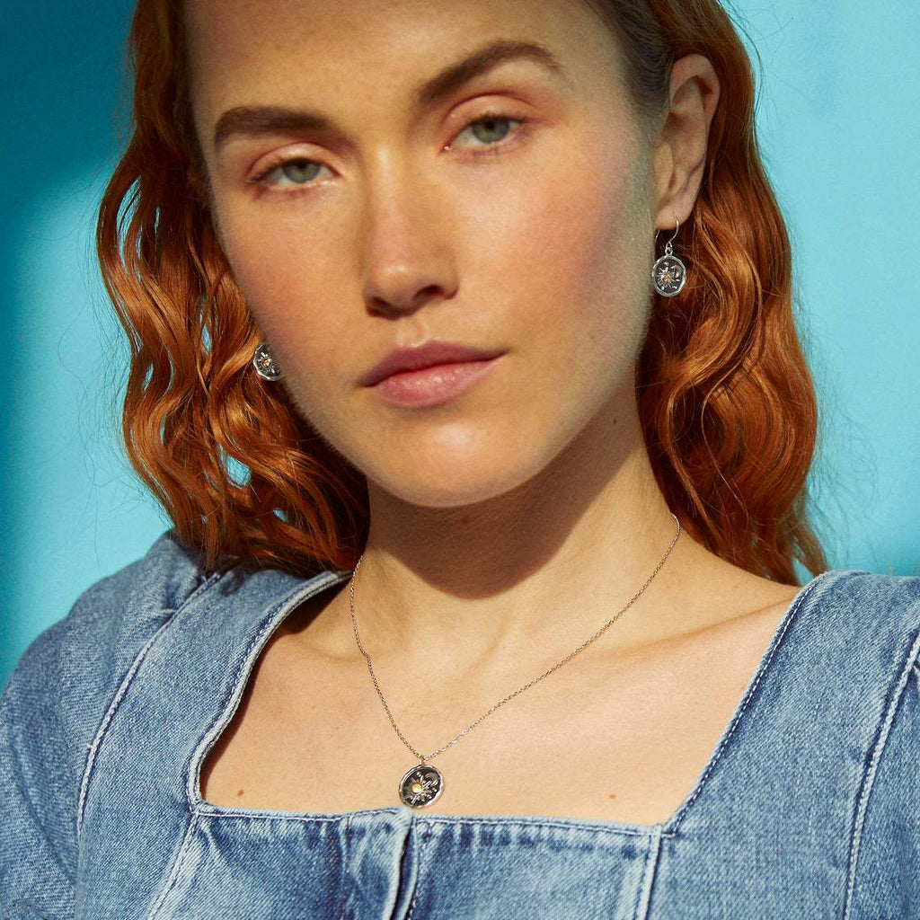 Yungqi Vintage Crystal Sun Totem Moon Pendant Necklace Women Goth Charm Coin Disc Choker Chain Necklaces Jewelry Femme collar