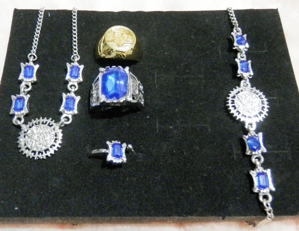 anime 5Pcs/set New Black Butler Kuroshitsuji Ciel Phantomhive Cospl Toys Necklace+ring With Retail Gift Box accessories
