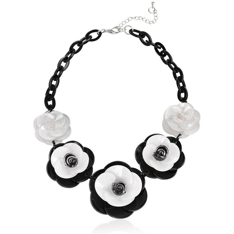 Brand Chocker 2020 Fashion Acrylic Flower Bib Statement Necklace Women Vintage Choker Maxi Necklaces & Pendants