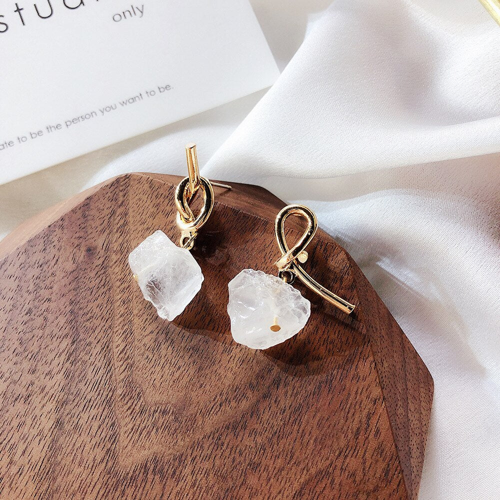 design jewelry personality metal knot asymmetric white crystal stone earrings for Girls gift for woman
